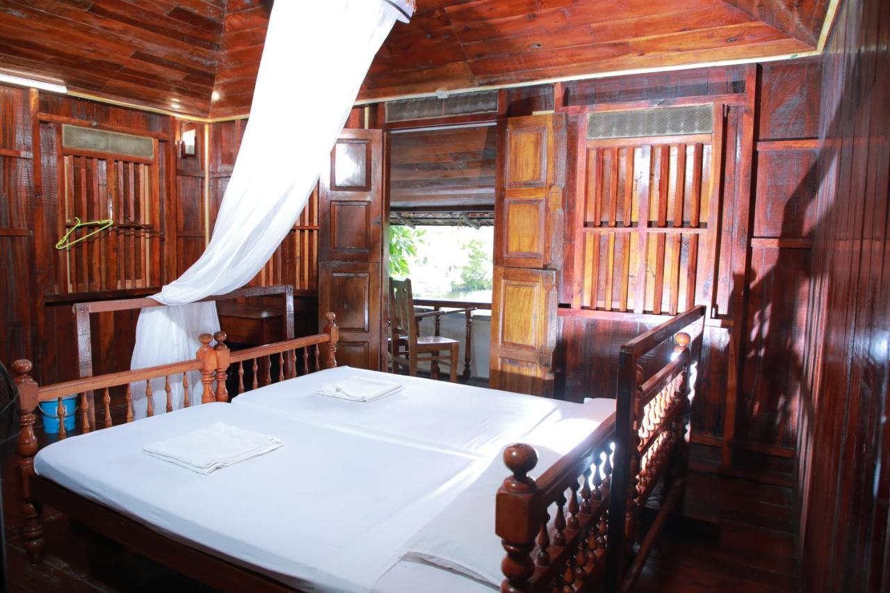 Malayalam Lake Resort Alappuzha Dış mekan fotoğraf