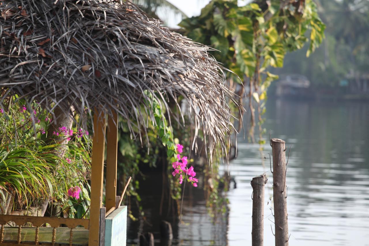 Malayalam Lake Resort Alappuzha Dış mekan fotoğraf